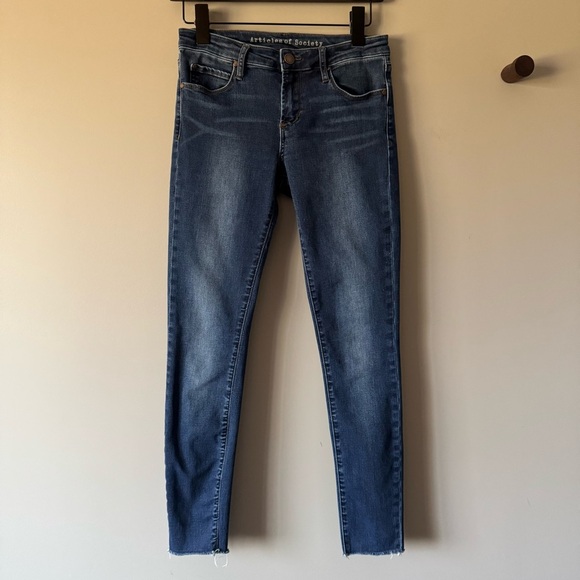 ARTICLES OF SOCIETY ODESSA WASH SKINNY JEANS W/ FRAYED HEM SIZE 26 - Picture 1 of 12